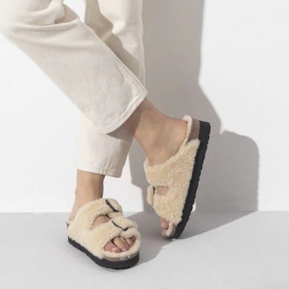 Birkenstock x Papillio Arizona Big Buckle Platform Teddy Sandals - Picture 2 of 8